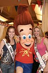 NEW YORK - APRIL 20:At the 3rd Annual &quotChildren's Day Artrageous&quot at the Metropolitan Pavilion in New York City on April 25, 2004<br>  (Photo by Rob Rich copyright 2004 516-676-3939<br>robwayne1@aol.com)