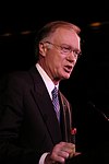 Master of Ceremonies Chuck Scarborough at the Pratt Legends Scholarship Benefit Gala Dinner at the Rainbow Room on 5-25-04<br>photo by Rob Rich copyright 2004<br>516-676-3939<br>robwayne1@aol.com
